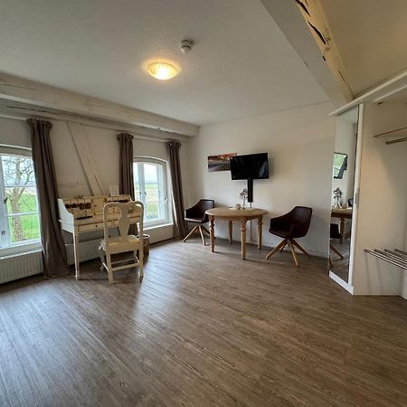 Landsitzhotel Und Seminarium Peterhof Hodorf Exteriör bild
