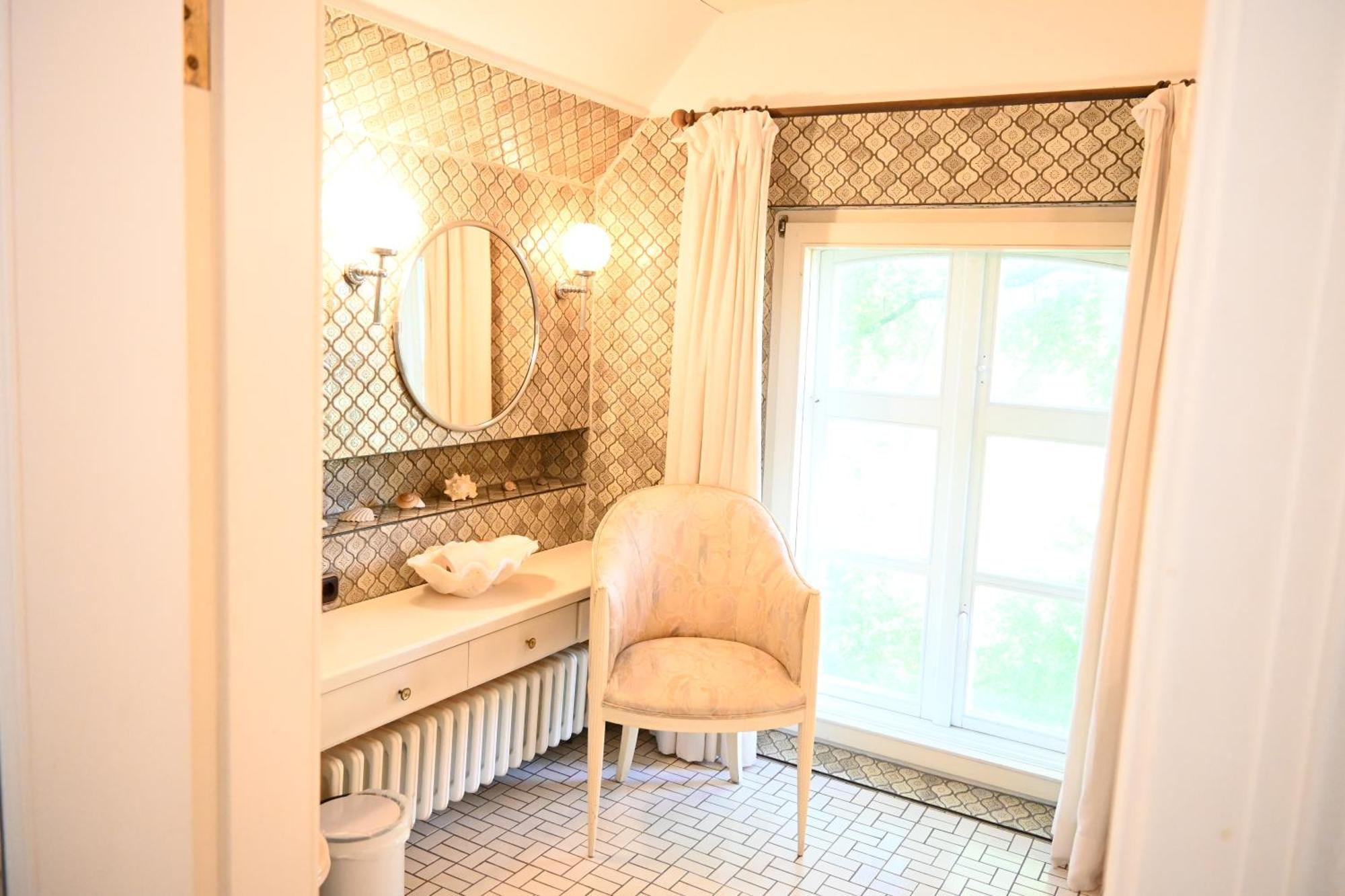 Landsitzhotel Und Seminarium Peterhof Hodorf Exteriör bild